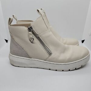 Vionic Brinkely Women's Slip-on Side Zip Boot in Ivory US 8